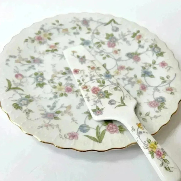 ANDREA by SADEK,Cake Plate Server Scalloped Rim & Gold Gilt Edge, 2 Piece Set - Picture 3 of 12